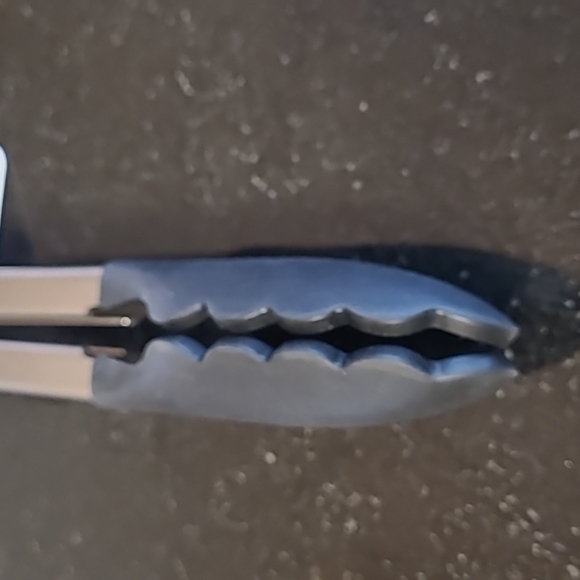 KitchenAid Tongs - Picture 3 of 4